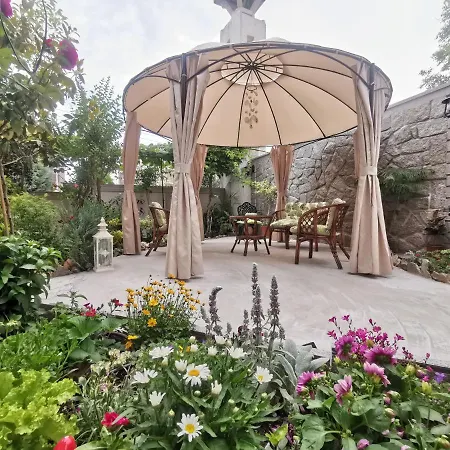 Magnolia Къща за гости 4*