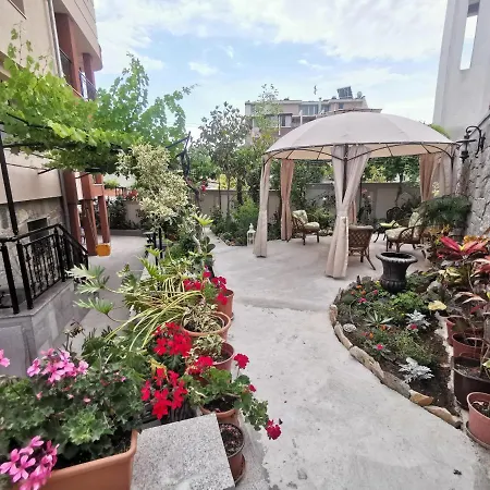 Magnolia 招待所 索佐波尔