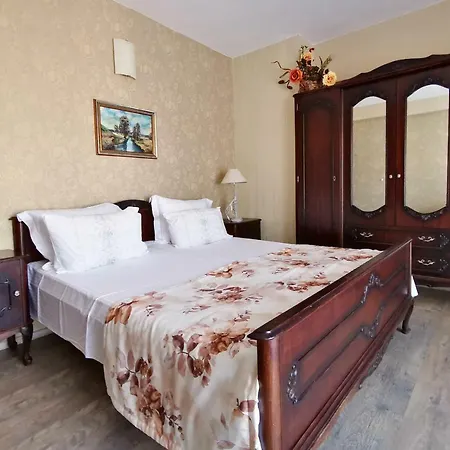 Magnolia Къща за гости 4*